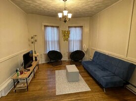 826 Huntington Ave in Boston, MA - Building Photo