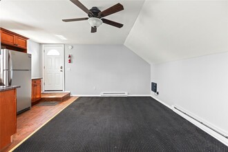 12 S Gillette Ave in Islip, NY - Building Photo - Building Photo