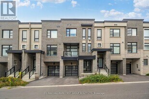 2519 Castlegate Crossing in Pickering, ON - Building Photo