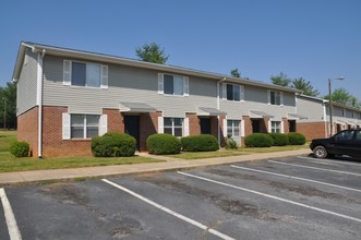 Greenville Arms Apartments in Greenville, SC - Building Photo - Building Photo