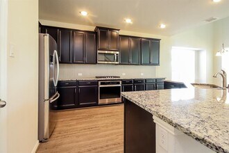 24323 Huntcliff Dr in Katy, TX - Building Photo - Building Photo