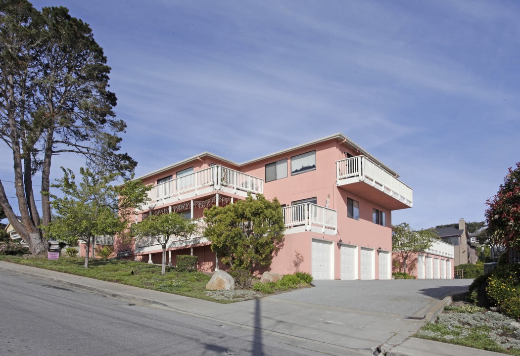 330 Laine St in Monterey, CA - Building Photo