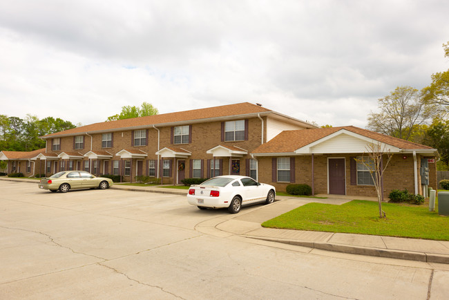 Palisades Apartments in Mobile, AL - Foto de edificio - Building Photo