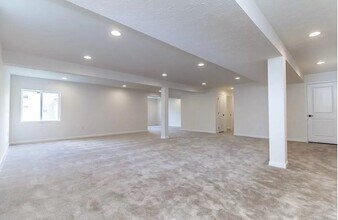 10279 Benjamin Way in Dayton, OH - Building Photo - Building Photo