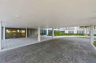 405 N Ocean Blvd in Pompano Beach, FL - Building Photo - Building Photo