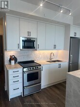 20 Gatineau Dr in Vaughan, ON - Building Photo - Building Photo