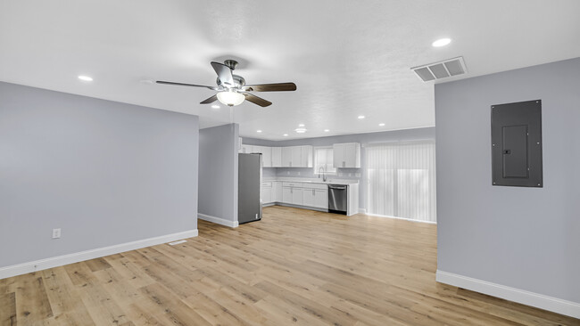 3925 N Drexel Ave in Indianapolis, IN - Building Photo - Building Photo