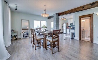 13-15-15 Bailey Ave in Pittsburgh, PA - Building Photo