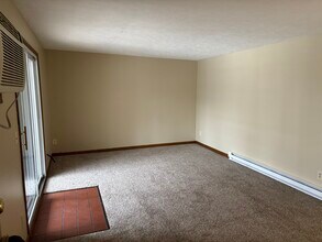 515 Hinderer Ave SW in Massillon, OH - Building Photo - Building Photo
