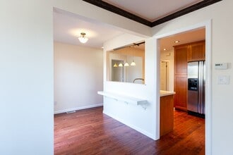 45 Stratford Rd in Kensington, CA - Building Photo - Building Photo