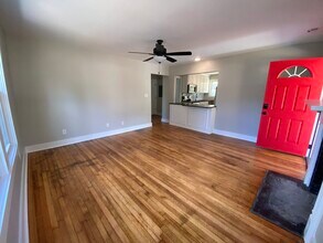1524 Ward Ave NE, Unit 1/2 in Huntsville, AL - Foto de edificio - Building Photo