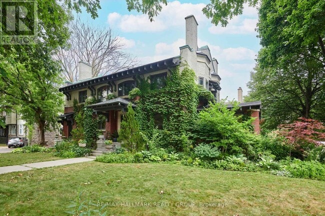 property at 517 O'Connor St