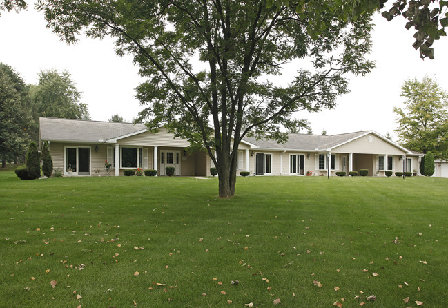 Arbor Lane Retirement Apartments in Jackson, MI - Building Photo - Building Photo