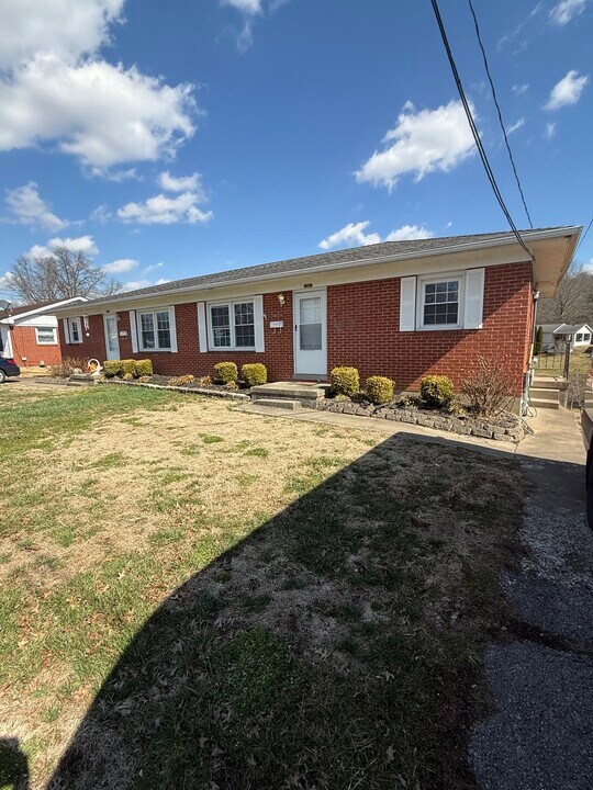 1007 Harley St, Unit 1007 Harley Drive in Carrollton, KY - Building Photo