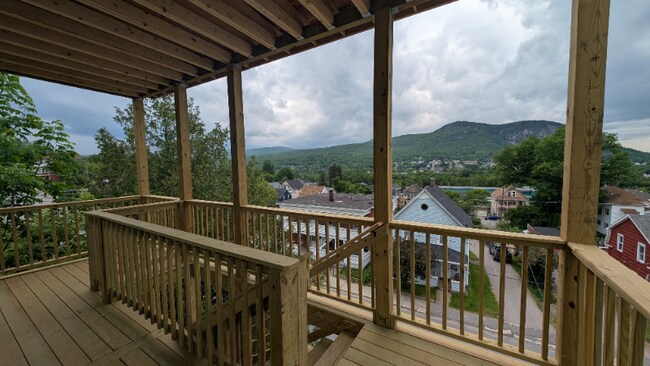 472 Burgess St in Berlin, NH - Building Photo - Building Photo