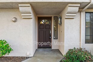 12455 Caminito Mira Del Mar in San Diego, CA - Building Photo - Building Photo