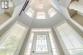 2196 Highcliffe Way in Oakville, ON - Building Photo - Building Photo