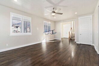 369 Clark Cir in Farmington, UT - Building Photo - Building Photo