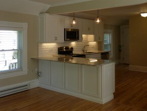 116 E Broadway in Derry, NH - Building Photo - Building Photo