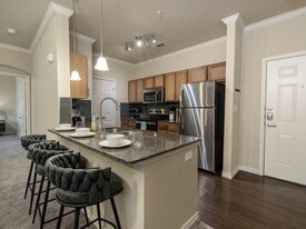 Viceroy in Grand Prairie, TX - Building Photo