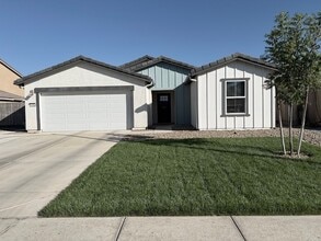 2108 Eureka Ct in Atwater, CA - Building Photo - Building Photo
