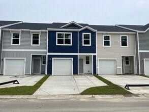 604 Scarlett Maple St in Summerville, SC - Building Photo - Building Photo