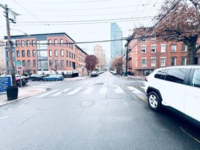 214 Warren St in Jersey City, NJ - Building Photo - Building Photo