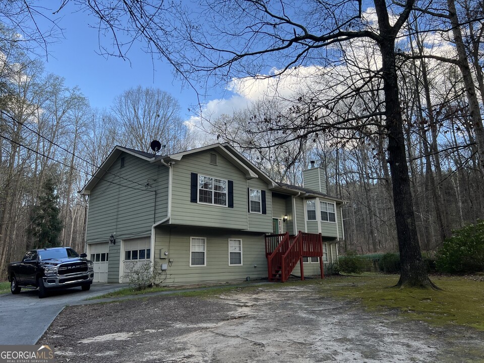 4700 Barnes Ct in Loganville, GA - Building Photo