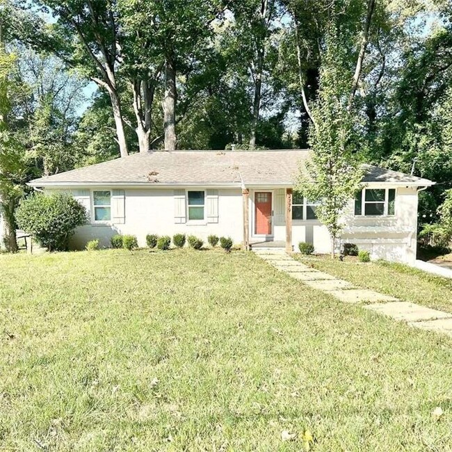 property at 2779 Horse Shoe Dr