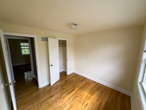 3711 S Michigan Ave in Chicago, IL - Building Photo - Building Photo