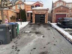 129 Lent Crescent in Brampton, ON - Building Photo