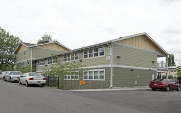 South Shore Court in Seattle, WA - Foto de edificio - Building Photo