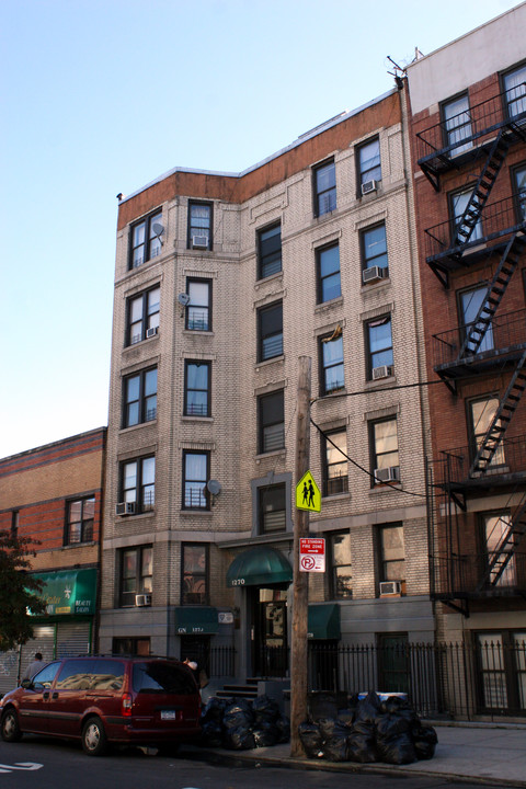 1270 Morris Ave in Bronx, NY - Foto de edificio