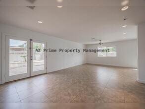 5301 N 43rd Pl in Phoenix, AZ - Building Photo - Building Photo