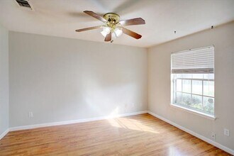6470 Westrock Dr in Fort Worth, TX - Building Photo - Building Photo