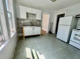 6 Woodlawn St, Unit 3 in Boston, MA - Building Photo