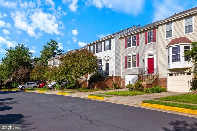 21055 Cornerpost Square in Ashburn, VA - Building Photo - Building Photo