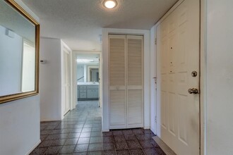 3845 Sailmaker Ln in Holiday, FL - Foto de edificio - Building Photo