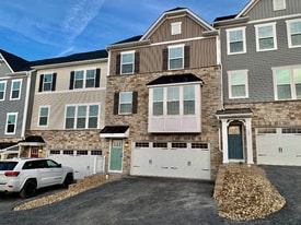 115 Moyer Hill Dr in Cranberry Township, PA - Building Photo