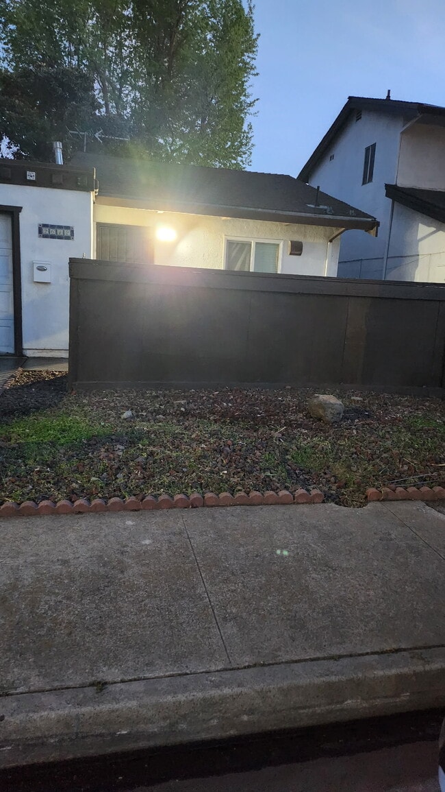 property at 466 Amador Cir