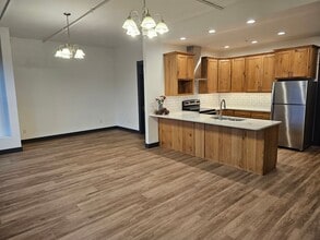 211 Elm St in La Grande, OR - Building Photo - Building Photo