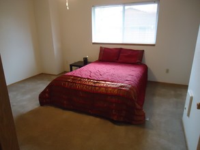 Lincoln Townhomes in Vancouver, WA - Building Photo - Interior Photo