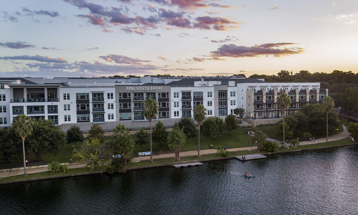 AMLI South Shore in Austin, TX - Foto de edificio