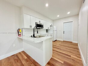 4801 NW 33rd Ave in Miami, FL - Building Photo - Building Photo