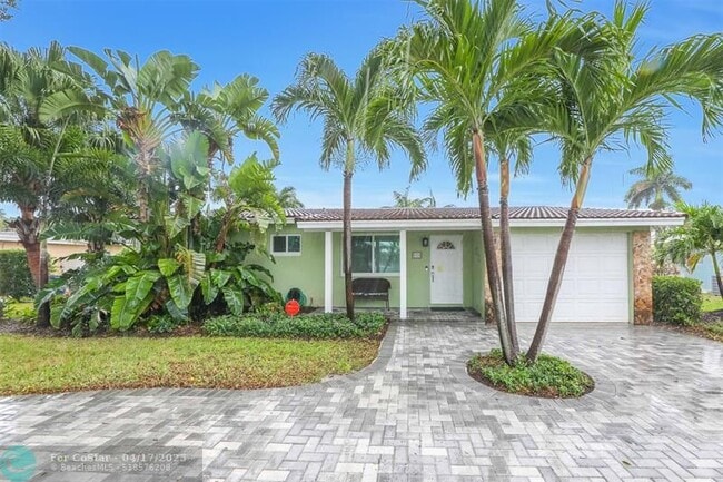 property at 920 SE 13th Ct