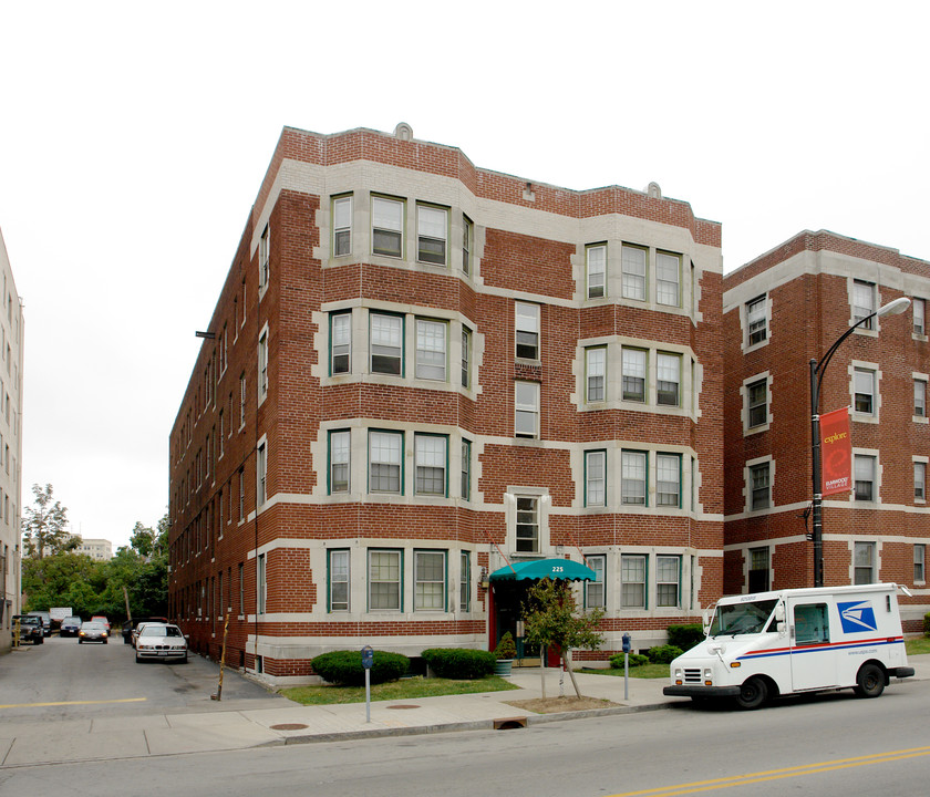 Willow Grove Apartments in Buffalo, NY - Foto de edificio