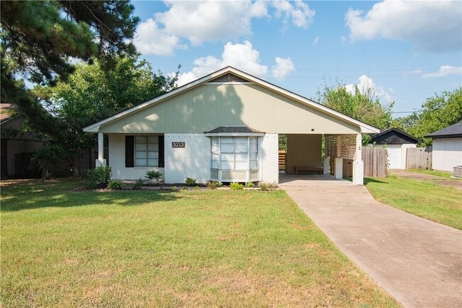 property at 3213 Heatherwood Dr