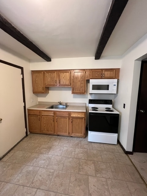 Maple St Apartments in Natrona Heights, PA - Foto de edificio - Building Photo