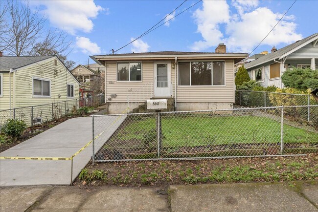 5561 16th Ave S in Seattle, WA - Building Photo - Building Photo