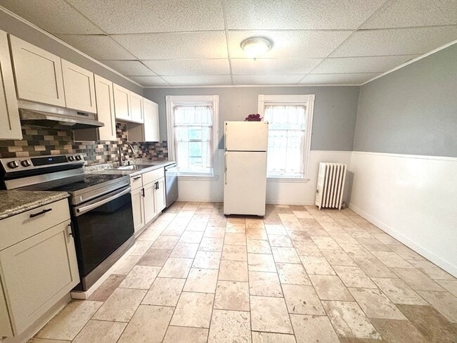 14 Smythe St, Unit 3 in Brookline, MA - Building Photo - Building Photo